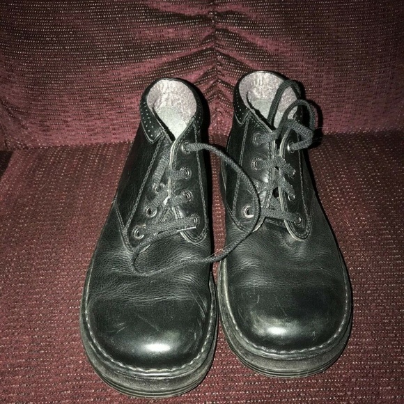 Doc Martens 3/4 Chukka Boots \